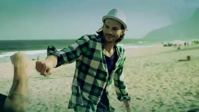 Gala.fr - Making Of Colcci - Campanha Primavera Verão 2012