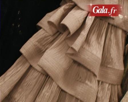 Le créateur Elie Saab nous accueille lors des derniers préparatifs