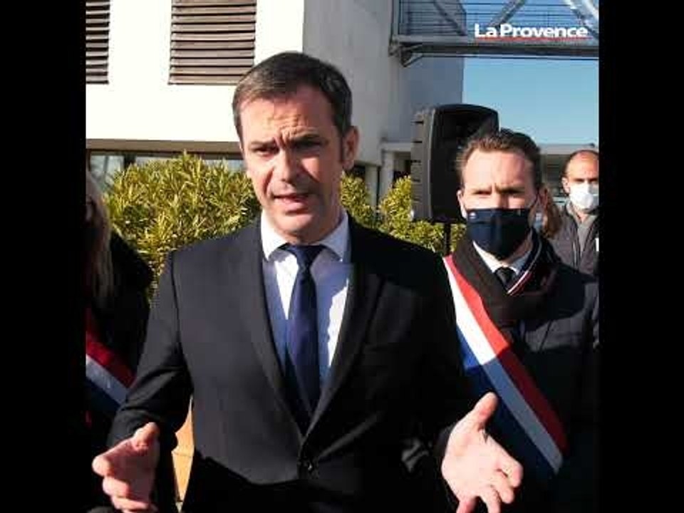 Olivier Véran dans le Vaucluse : "Être 30 à Noël sans test et vaccin, c'est un risque majeur"