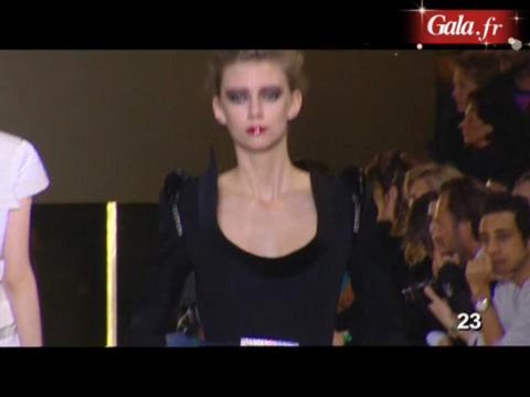 Stéphane Rolland sur le canapé de Viviane Blassel