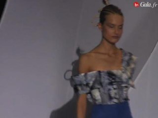 Glamour et féminité chez Fatima Lopes