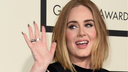GALA VIDEO - La chanteuse Adele se débarrasse d’un dernier souvenir de vie commune avec son ex