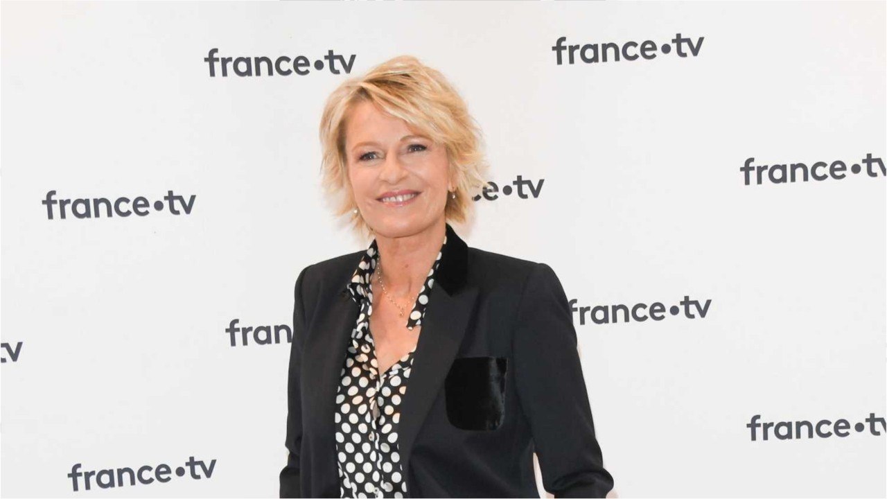 GALA VIDÉO - Sophie Davant, confinée, se lance dans une surprenante compétition avec sa fille… à distance