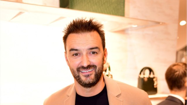 GALA VIDEO - Cyril Lignac : qui est Laurence Mentil, la femme de l’ombre qui ne le quitte pas ?