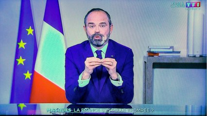 GALA VIDEO - Edouard Philippe tousse dans sa main au JT : les internautes ne le ratent pas