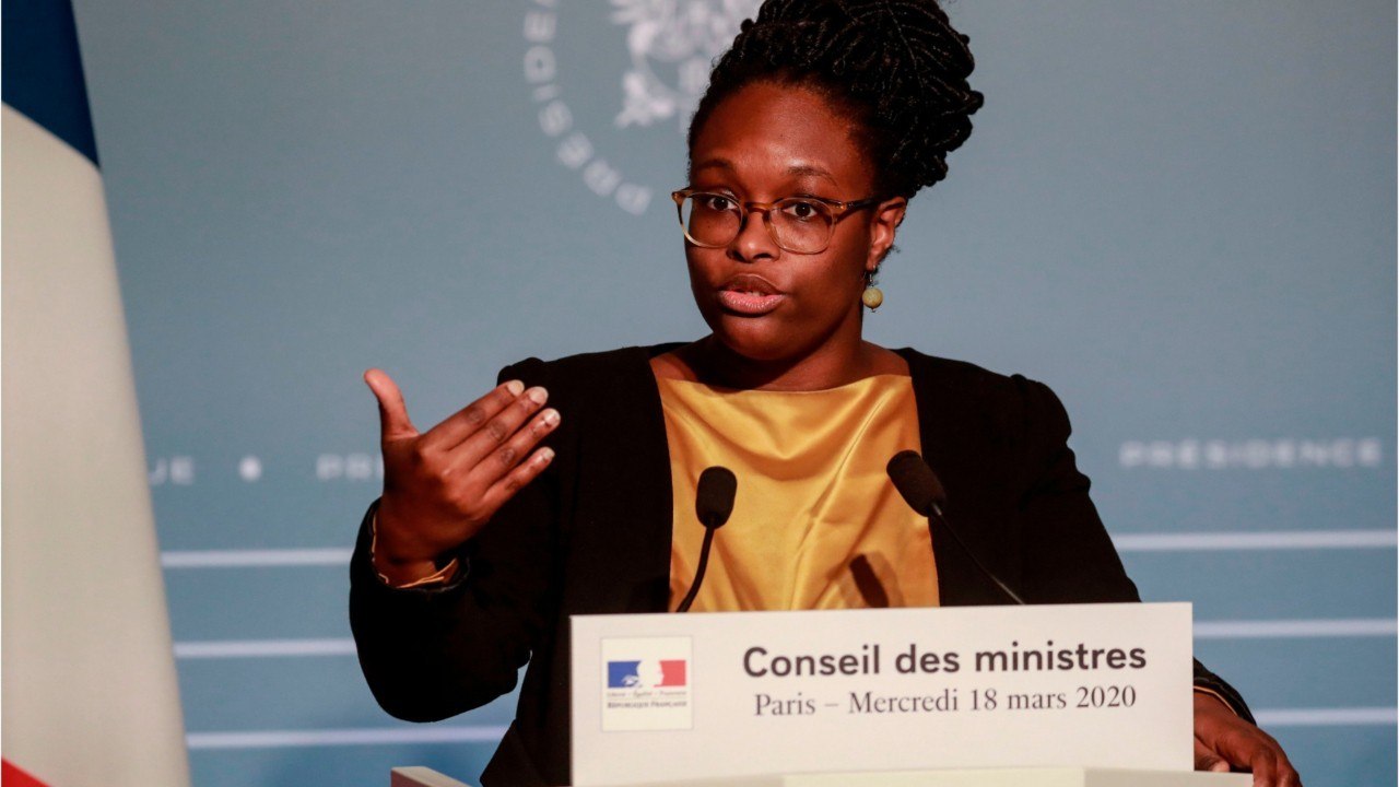 GALA VIDEO - Sibeth N’Diaye « aux fraises " : Boris Vallaud, mari de Najat Vallaud-Belkacem, lâche un tweet dévastateur