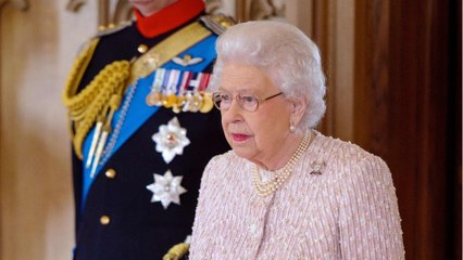 GALA VIDEO - Alors, à quand les retrouvailles entre la reine et le petit Archie?