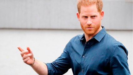 GALA VIDÉO - Le prince Harry convié à Buckingham : toujours pas de trace de Meghan Markle…