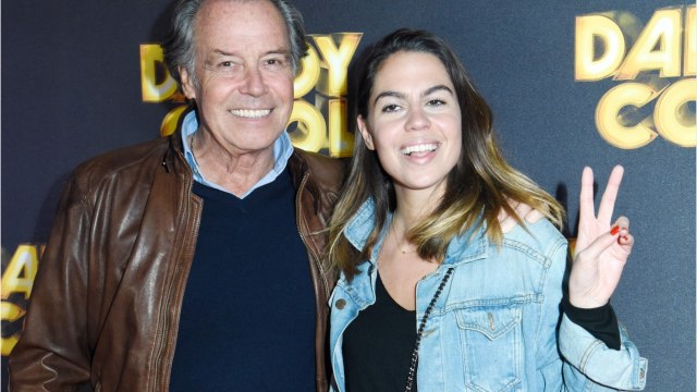 GALA VIDEO - Stars à Nu : Michel Leeb épaté face à sa fille Fanny, en rémission après son cancer du sein