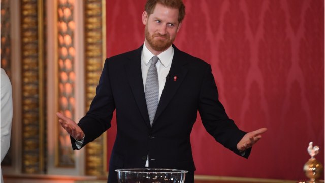 GALA VIDEO - Le prince Harry interrogé sur Meghan Markle : son attitude provocante face aux journalistes