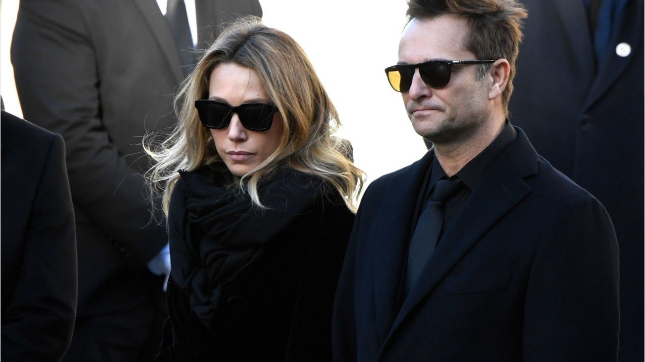 GALA VIDÉO - Tombe de Johnny Hallyday : cette demande formulée par Laura Smet « par respect pour son père "