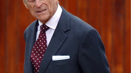 GALA VIDEO : Le prince Philip hospitalisé : de quoi souffre le mari de la reine ?