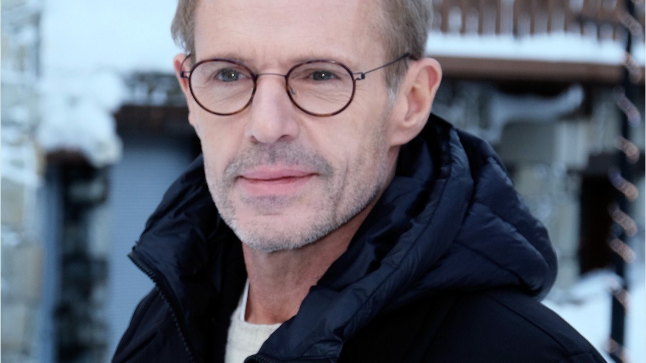 GALA VIDEO - Lambert Wilson, une voix unique : découvrez son surnom peu flatteur à l'école