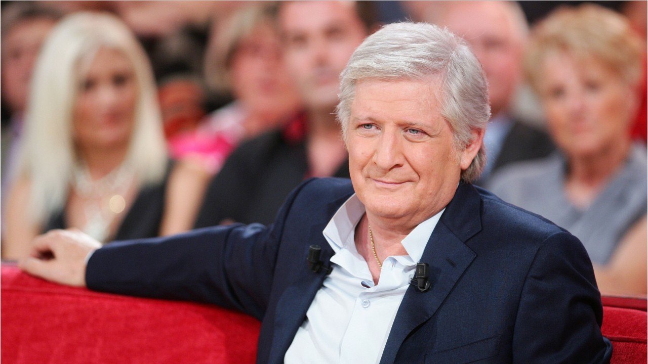 GALA VIDEO - Patrick Sébastien : ce cadeau impromptu qu’il a fait à François Hollande à Brégançon