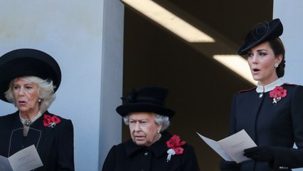 GALA VIDEO - Kate Middleton émue pour le jour du Souvenir : son hommage à sa grand mère