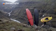 Un grupo de españoles recorre Islandia en kayak