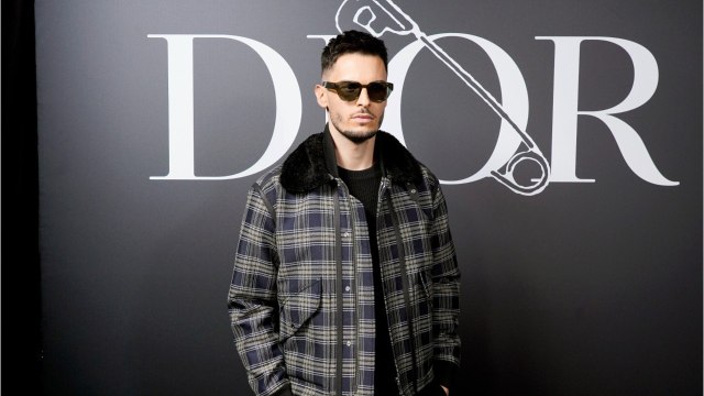 GALA VIDEO - Baptiste Giabiconi lève le voile sur sa relation unique avec Karl Lagerfeld : Un amour qu'on ne peut pas décrire