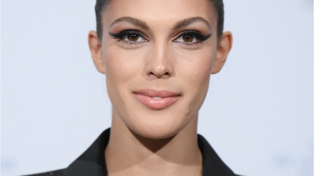 GALA VIDEO - PHOTO – Iris Mittenaere, radieuse et amoureuse pour une balade en patins en plein New York