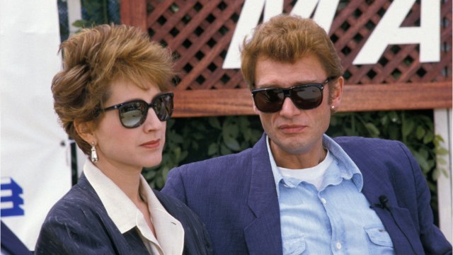 GALA VIDEO : Nathalie Baye nostalgique : sa photo avec Johnny Hallyday pleine de « tendresse et complicité