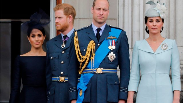 GALA VIDEO - Kate Middleton et William, nerveux aux côtés de Meghan et Harry : cette vidéo qui témoignait déjà de leurs tensions il y a deux ans