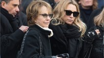 GALA VIDÉO - Laura Smet rend visite à sa mère Nathalie Baye après son hospitalisation : « La classe à Dallas ! 