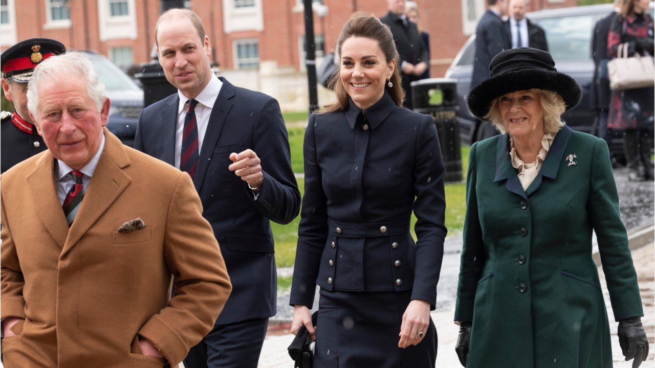 GALA VIDEO - Kate, William, Charles et Camilla : cette rare photo qui prouve que le nouveau “Fab Four” est en marche