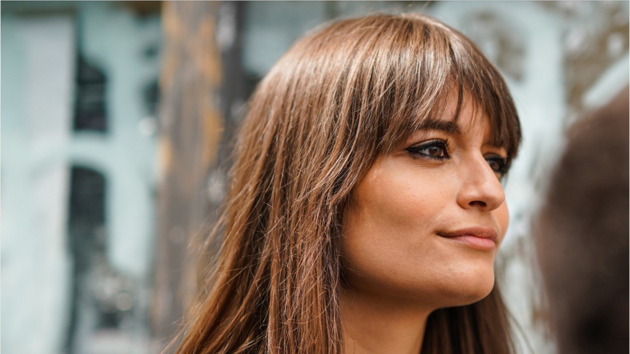 GALA VIDEO - Clara Luciani : cet amour « très malsain " qui l'a « enfermée " pendant trois ans