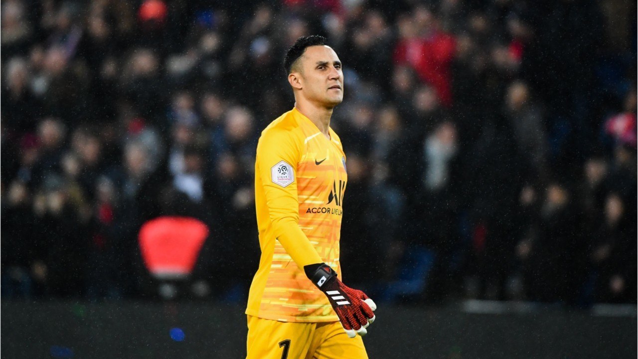 GALA VIDEO - Keylor Navas : le gardien-star du PSG avait été troqué contre... des ballons, lors de son premier transfert