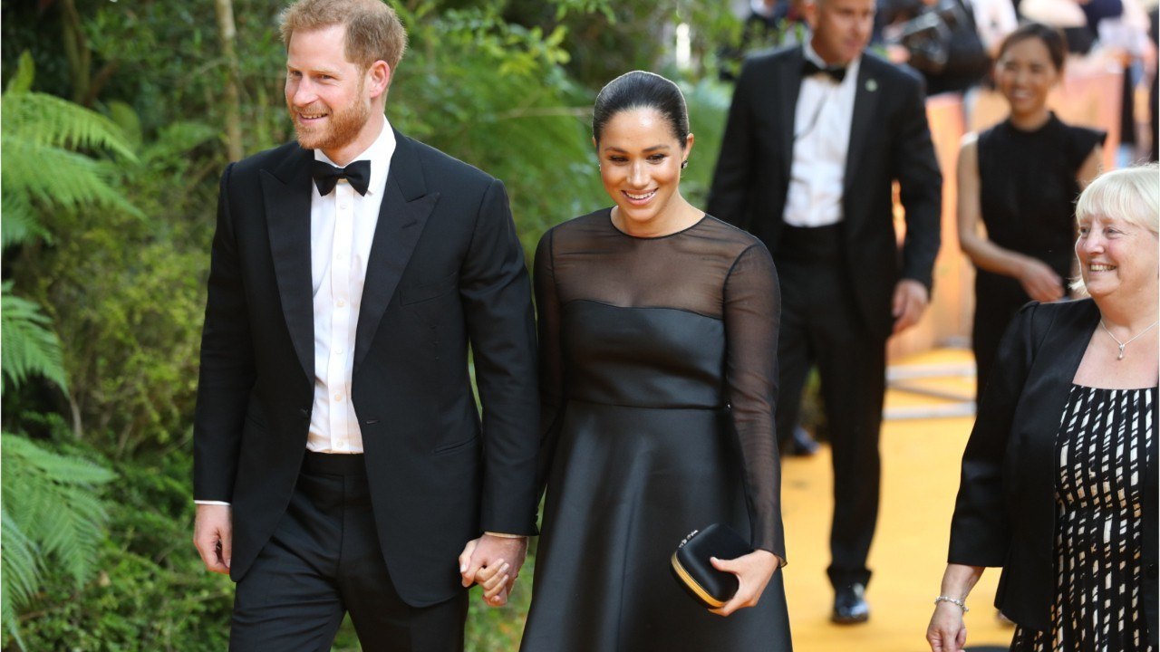 GALA VIDEO - Meghan Markle et Harry citent Nels...
