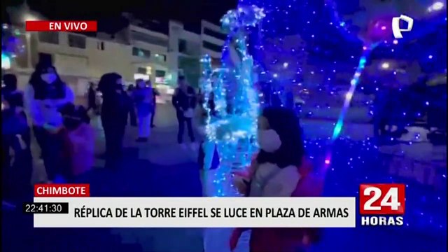 Nuevo Chimbote: Instalan réplica de la Torre Eiffel en la plaza Mayor