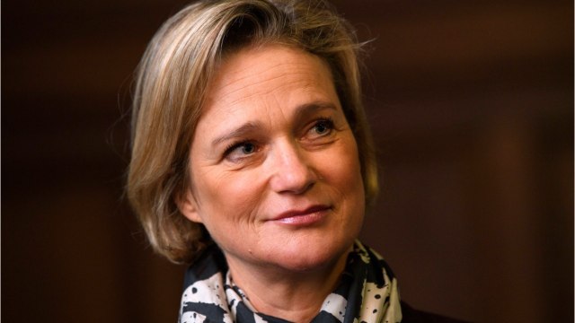 GALA VIDEO - Cette blague osée sur Delphine Boël, fille illégitime d’Albert II de Belgique, choque le prince Laurent