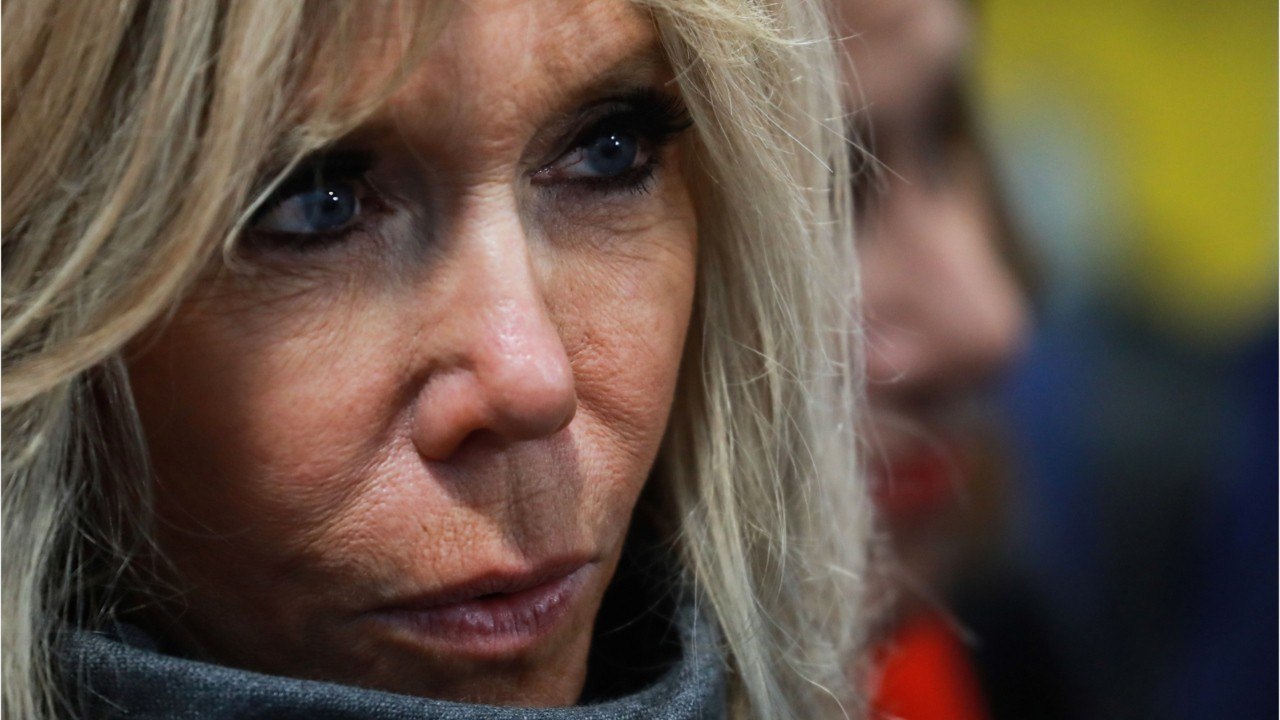GALA VIDEO - Brigitte Macron aux Enfoirés : cette visite surprise dans un contexte tendu