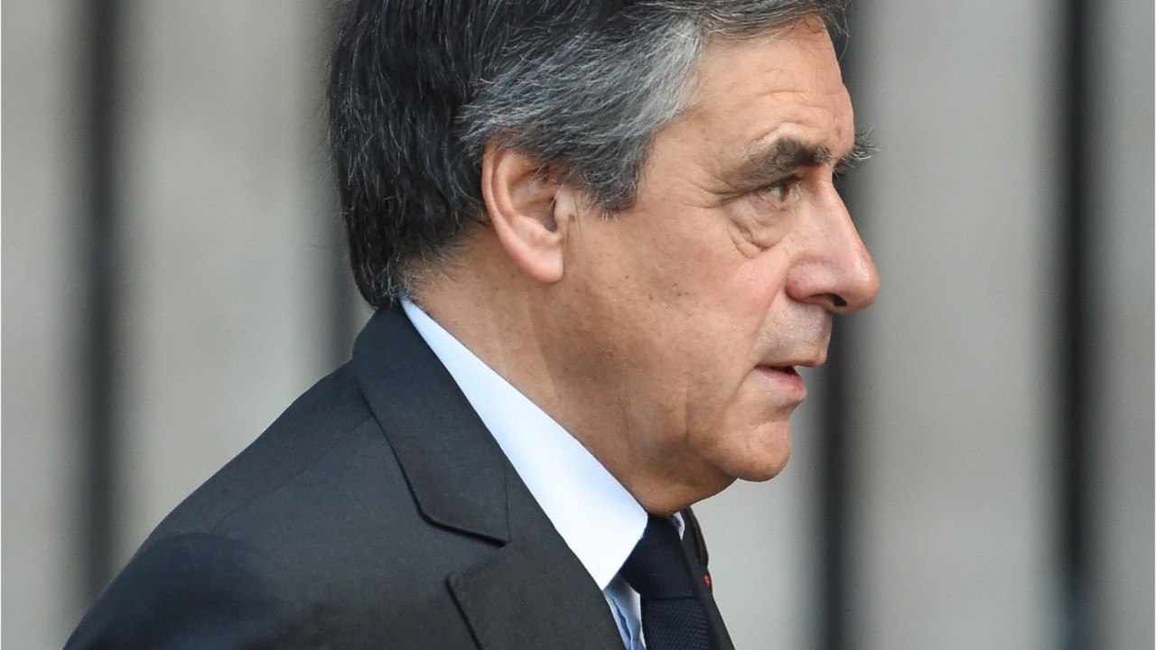 GALA VIDEO - François Fillon, le mal-aimé : ses...