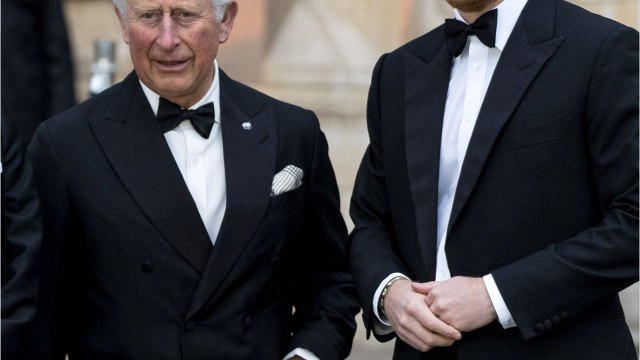 GALA VIDÉO - Le prince Harry jaloux de son neveu George ? Ce qui aurait précipité son coup d'éclat