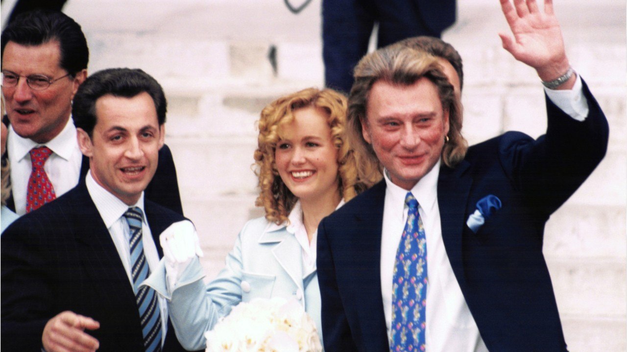 GALA VIDEO - Le jour où Johnny Hallyday a trouvé « un sachet d'herbe " chez Nicolas Sarkozy