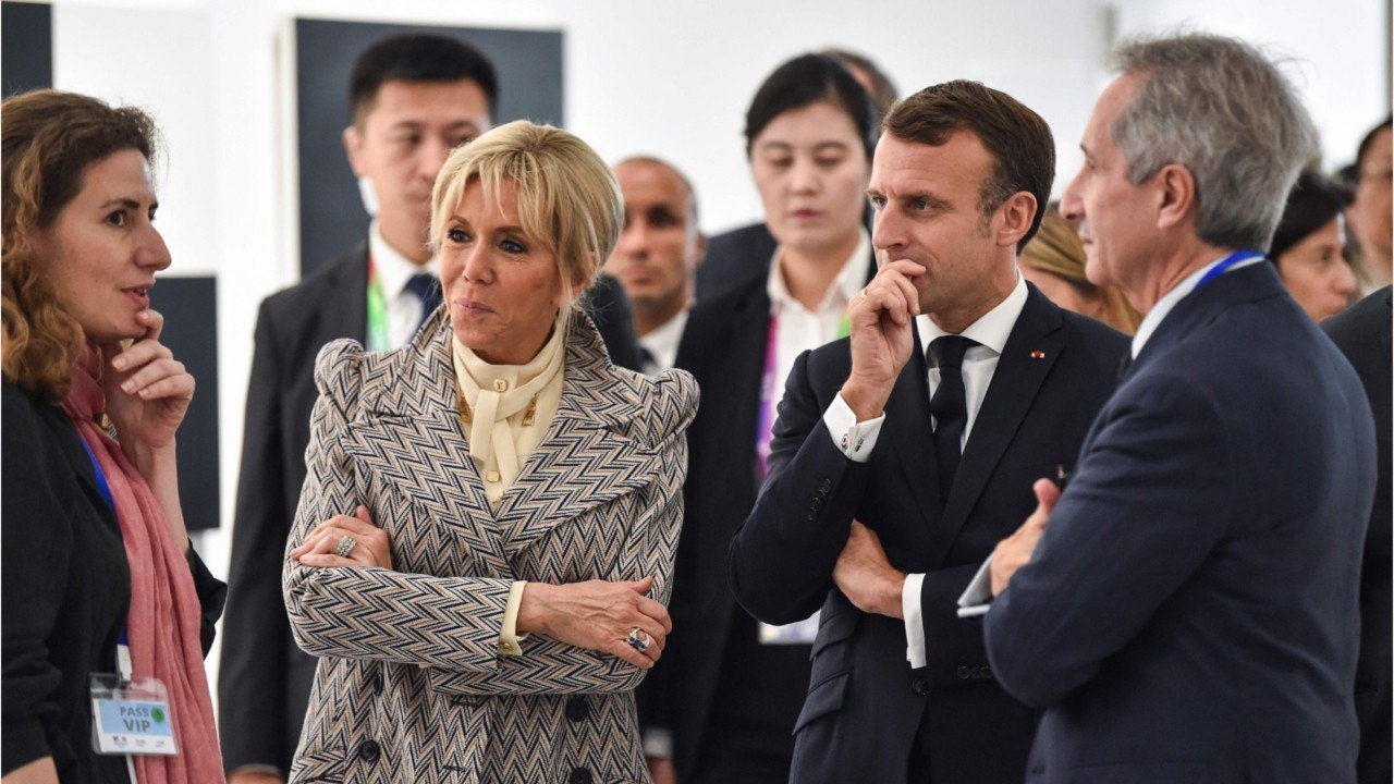 GALA VIDÉO - Emmanuel Macron sous la douche, Brigitte enfermée : cette soirée cocasse à l’Elysée