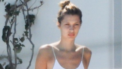 GALA VIDÉO – Quand Gigi Hadid en bikini fait de la concurrence à Emily Ratajkowski