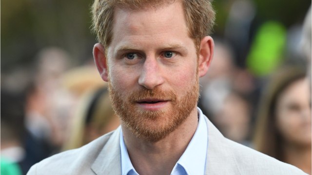 GALA VIDÉO - Les Sussex snobent les fiançailles de la princesse Beatrice