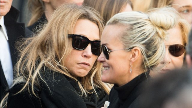 GALA VIDEO - Laeticia Hallyday vs. Laura Smet : ce geste d'apaisement de Bernard Montiel
