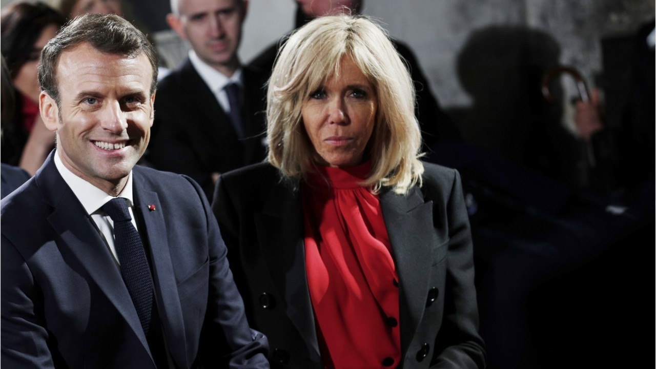 GALA VIDEO - Ce que Brigitte Macron n’a pas dit à propos du talent d’écrivain érotique d’Emmanuel Macron
