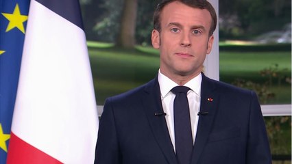 GALA VIDEO - Boxe, course… et blagues potaches : comment Emmanuel Macron relâche la pression
