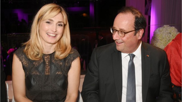 GALA VIDEO - François Hollande et Julie Gayet font une apparition dans un stade, leur équipe laminée