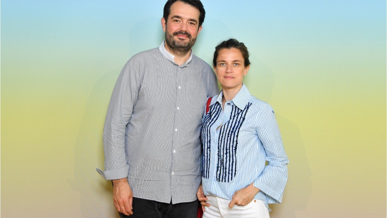 GALA VIDEO - Elodie Piège : quelle est vraiment la nature de ses liens avec Laeticia Hallyday ?