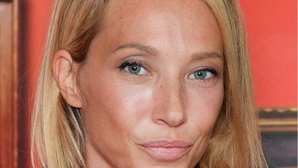 GALA VIDÉO - Le cercueil de Johnny Hallyday en danger : Laura Smet s’impose face à Laeticia