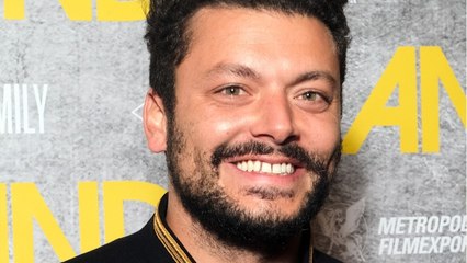 GALA VIDEO - Kev Adams : Iris Mittenaere est « le sujet qui a fait le plus parler de moi ces dernières années "
