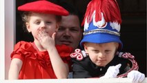 GALA VIDÉO - PHOTO – Albert et Charlene de Monaco : leurs jumeaux Jacques et Gabriella sont les stars de leur carte de voeux !