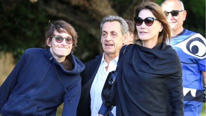 GALA VIDEO - Aurélien Enthoven, le fils de Carla Bruni, affiche son soutien à Boris Johnson