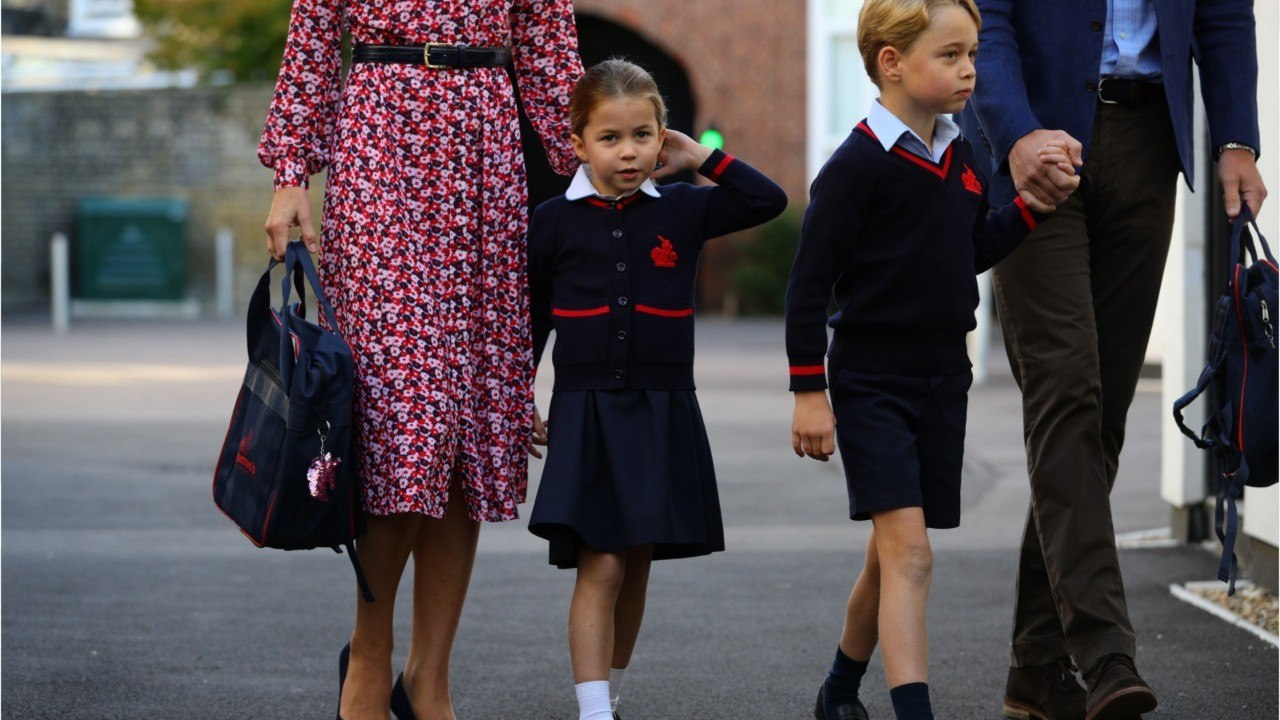 GALA VIDÉO - Kate Middleton et William de sortie : leur babysitter à moindre coût pour George, Charlotte et Louis