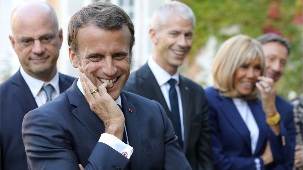 GALA VIDÉO - Brigitte et Emmanuel Macron : ces photos avec leurs petits-enfants qu’ils n’ont jamais divulguées à Chambord