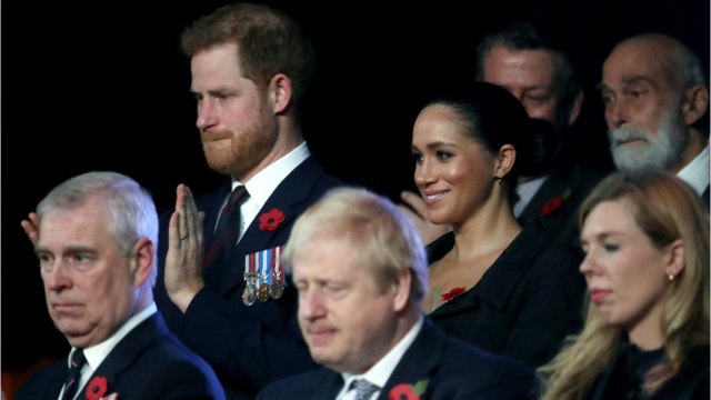 GALA VIDEO - Harry et Meghan Markle : ces traditions qu’ils vont briser pour leur Noël loin du palais